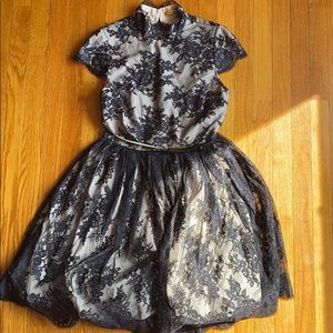 Alice + Olivia open back silk lined belted dress